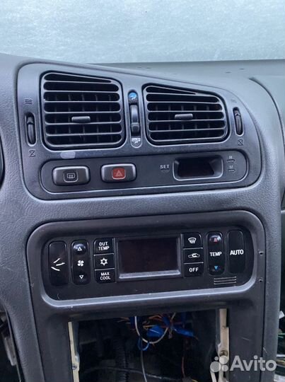 Щиток приборов Mitsubishi Galant 7 1997