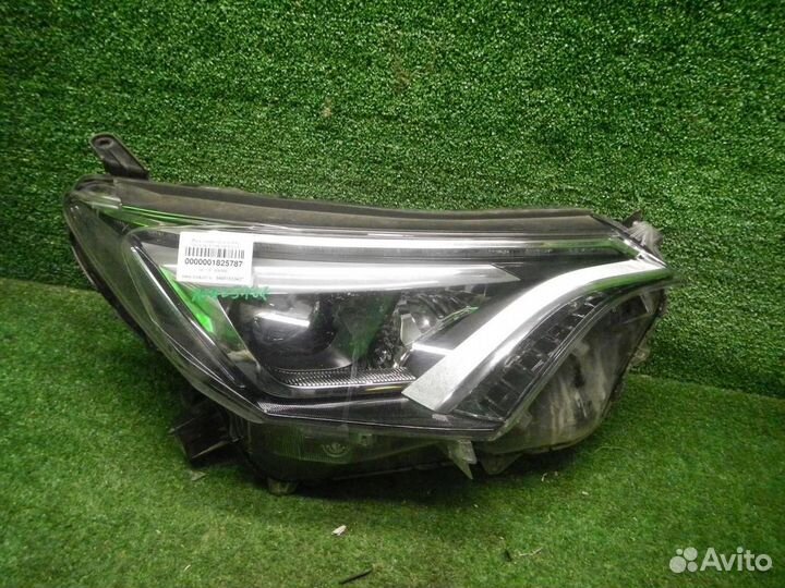 Фара правая Toyota RAV4