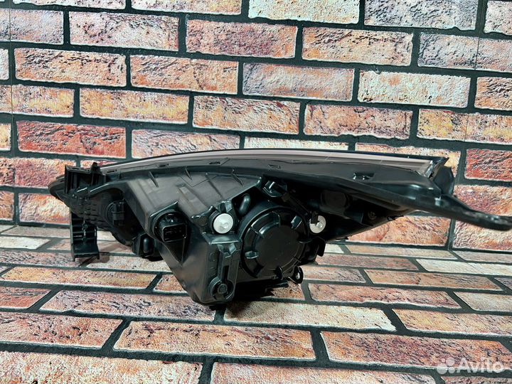 Фара правая передняя Hyundai Solaris дорестайлинг