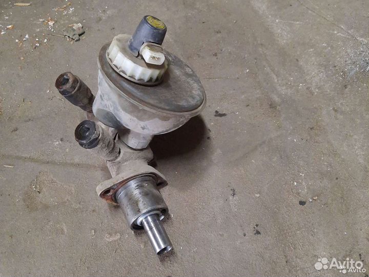 Главный тормозной цилиндр Skoda Felicia