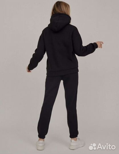 Костюм спортивный утеплённый новый