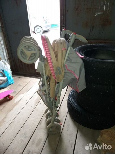 Коляска прогулочная