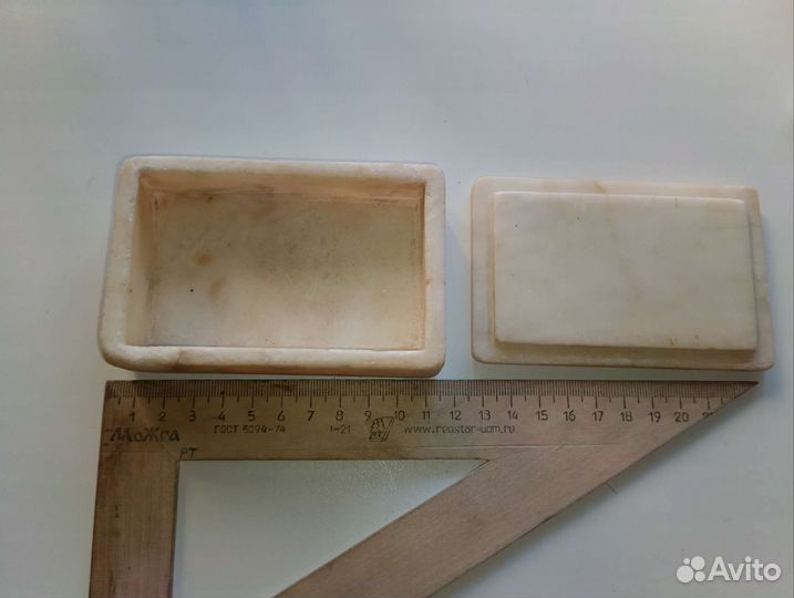 Старинная мраморная шкатулка