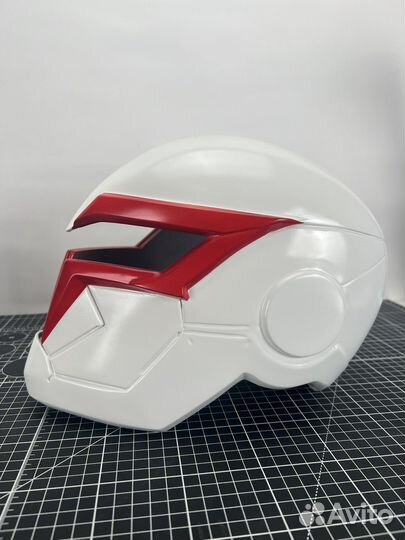 Шлем чееловека паука 2099