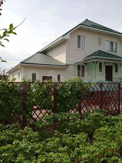 Дом 200 м² на участке 10 сот.