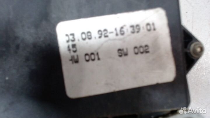 Стеклоподъемник электрический Volkswagen Golf 3, 1