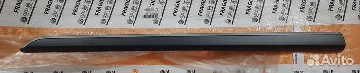 Молдинг двери передней левой Yeti