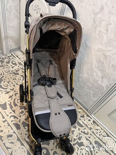 Прогулочная коляска новая