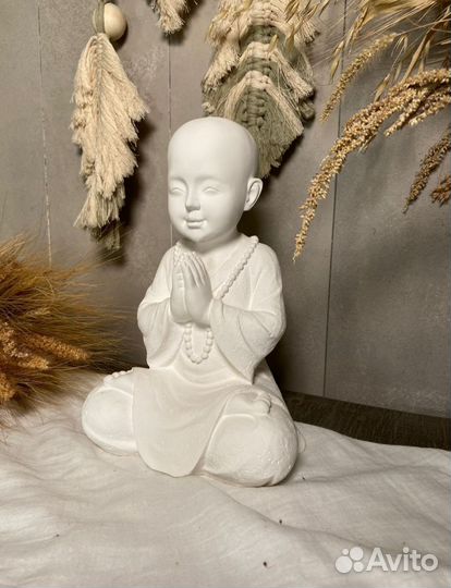 Будда статуэтка монах