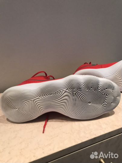 Кроссовки баскетбольные