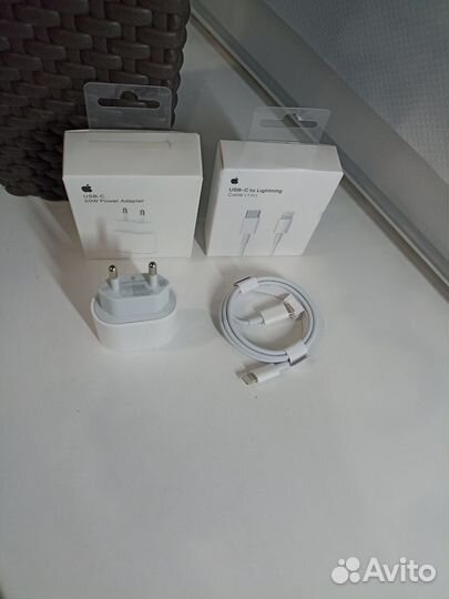 Зарядка на iPhone