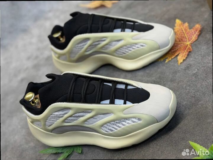 Кроссовки Мужские Adidas Yeezy boost 700