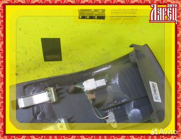 Фонарь задний Toyota Estima emina