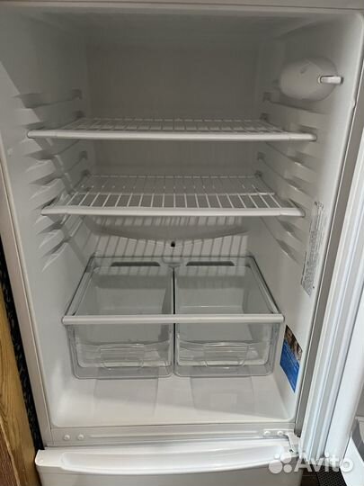 Холодильник indesit