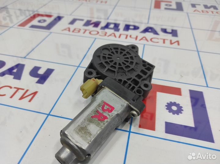 Мотор стеклоподъемника задний правый Hyundai Tucson (JM) 834602E000