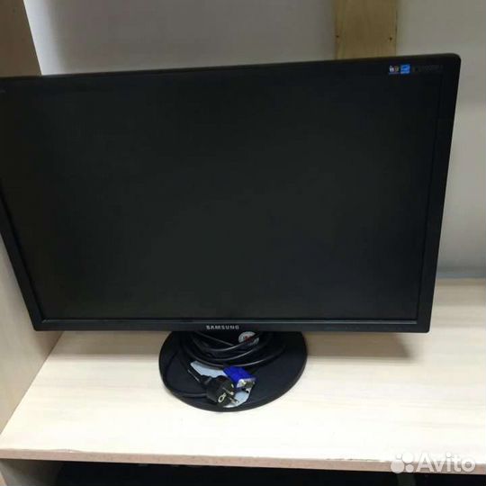 Монитор Samsung 24300