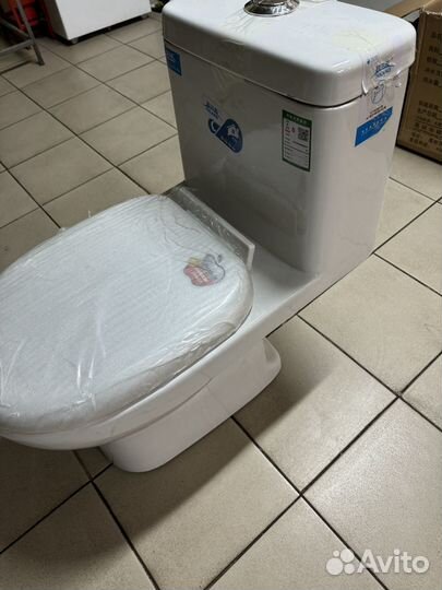 Унитаз новый