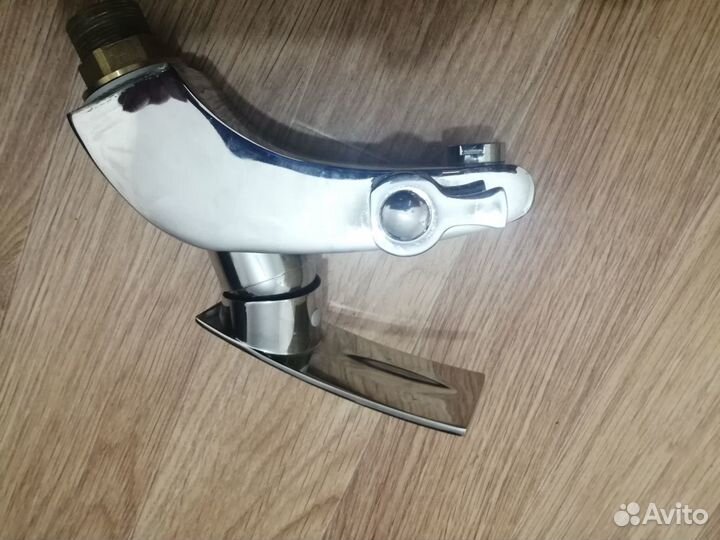 Смеситель для умывальника