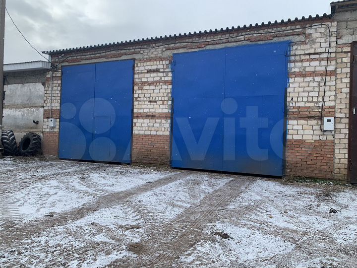 Гараж, > 30 м²