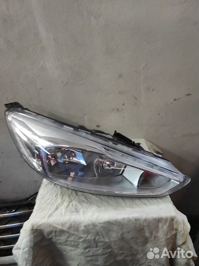 Фара правая на фокус 3 с 2015 г
