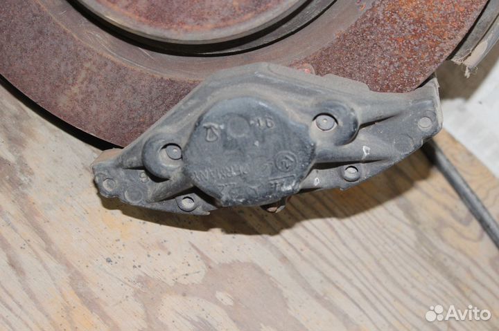 Задняя левая ступица Mercedes CL-Class C215 CL600