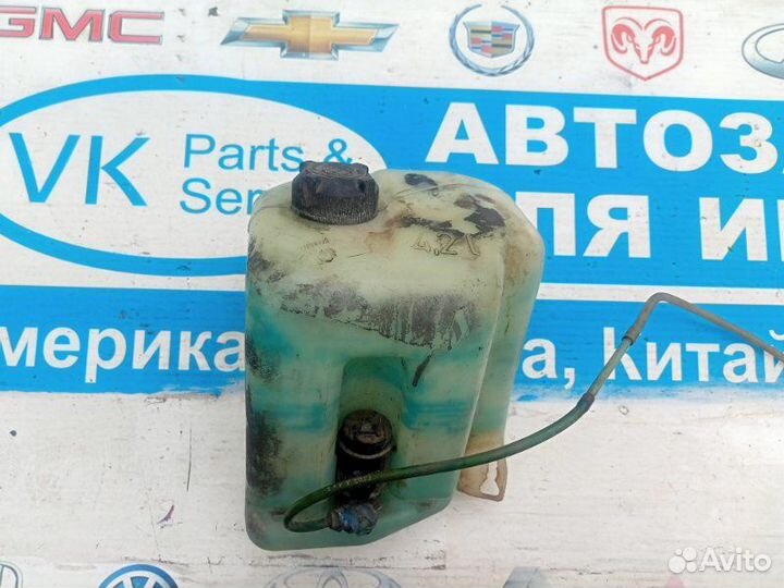 Бачок стеклоомывателя VW Golf 2 86-91