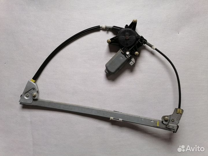 Peugeot 405 Стеклоподъёмник передний левый