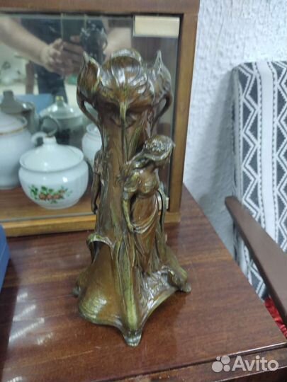 Ваза бронза