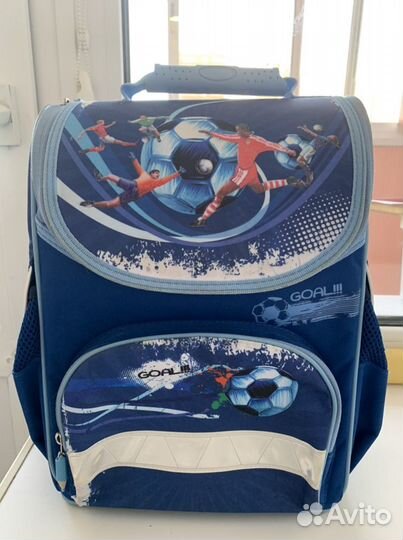 Рюкзак школьный