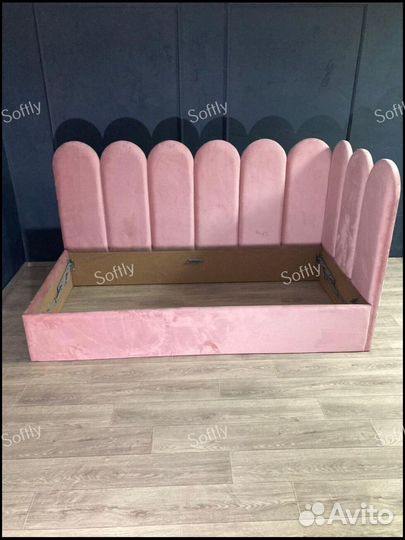 Детская кровать с мягкими бортиками