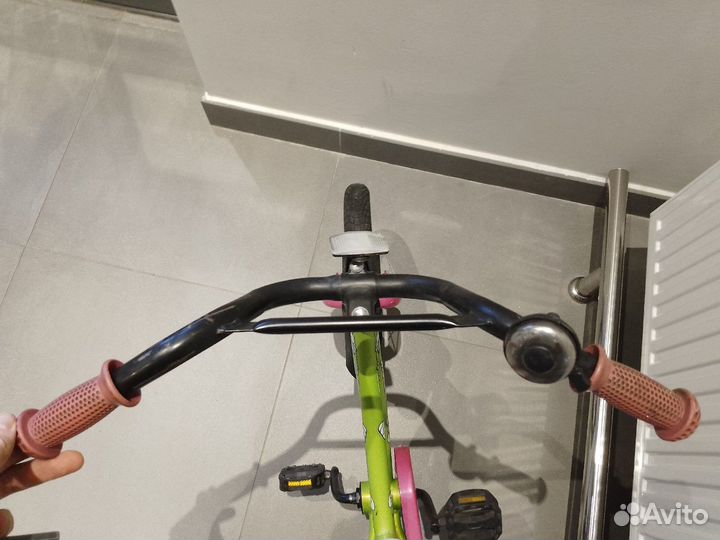 Велосипед детский 3-5 лет + боковые колесики