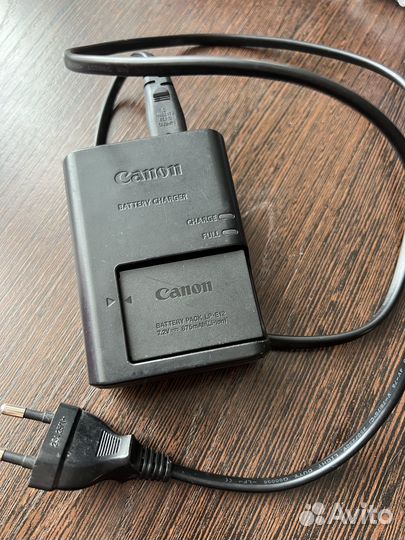 Зарядное устройство LC-E12E