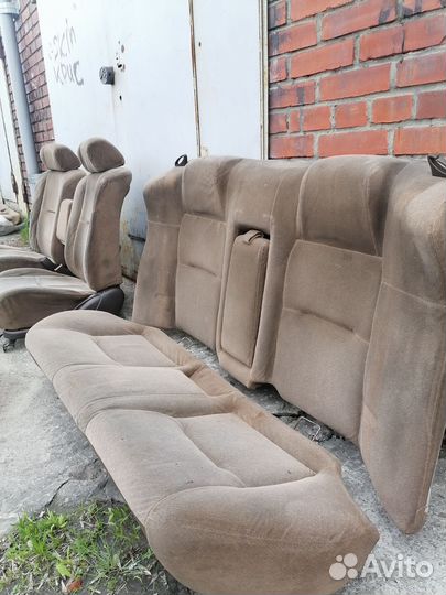 Продам комлект сидений Toyota Mark II 90 кузов