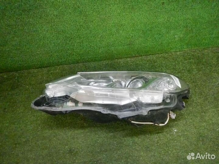 Фара левая Toyota Camry