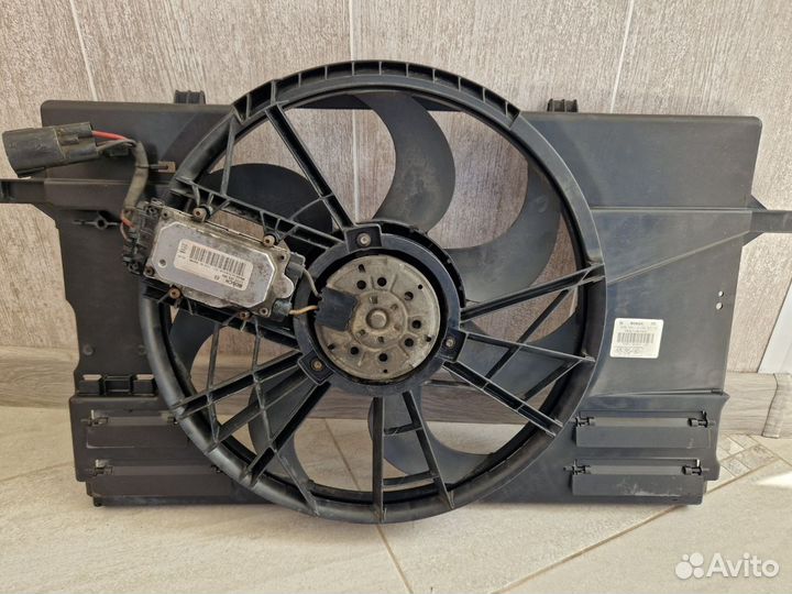 Вентилятор охлаждения volvo S40/C30 31261988