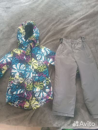 Демисезонный костюм для девочки 98