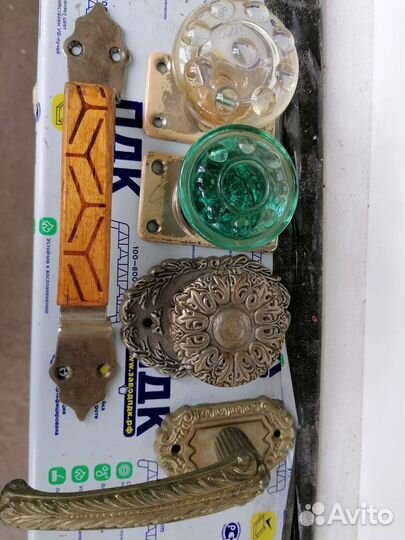 Дверные ручки