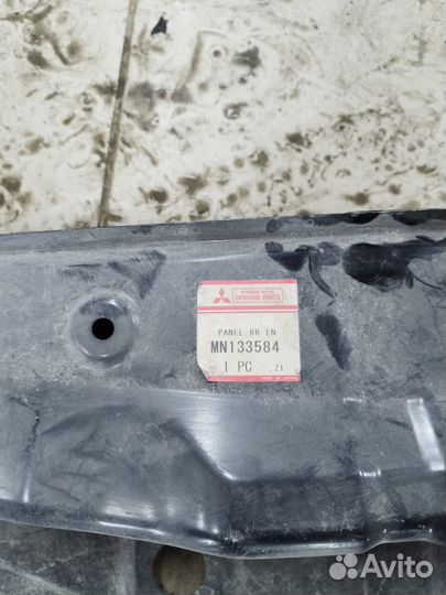 Задняя панель для Мицубиси Оутлендер