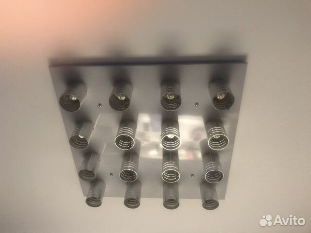 Продам люстру