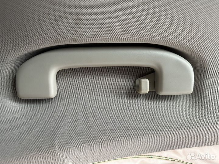 Infiniti QX70 Ручки потолка
