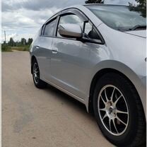 Honda Insight 1.3 CVT, 2010, 202 000 км, с пробегом, цена 810 000 руб.