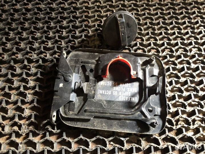 Лючок бензобака Альмера Н16(Седан) Nissan Almera