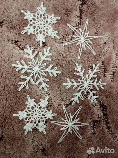 Снежинки вязанные, новогодний декор, подарок