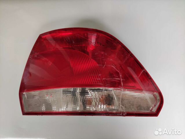 Задний фонарь б/у клееный на VV Polo sedan 2013 г