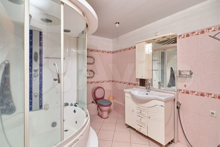 4-к. квартира, 119 м², 4/10 эт.