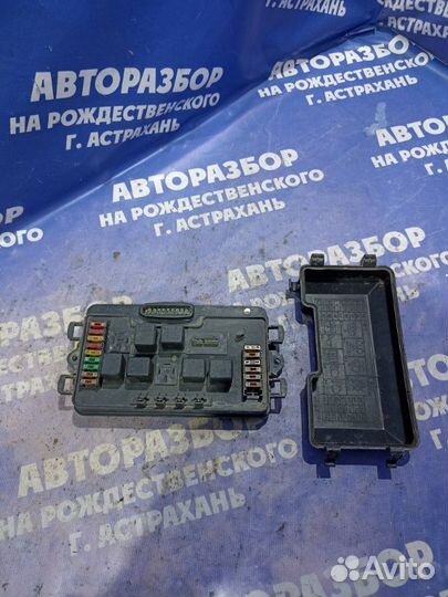 Блок предохранителей под капот Ваз Лада 2114
