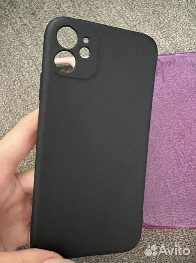 Чехлы на iPhone 11