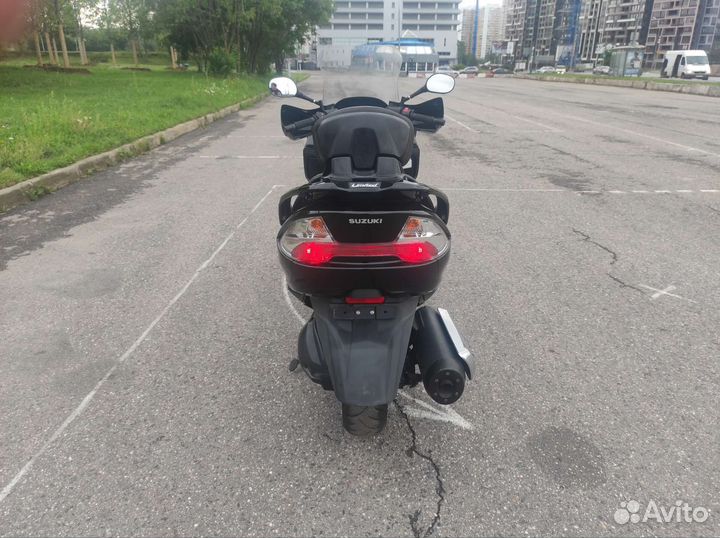 Suzuki Burgman / skyWave 400