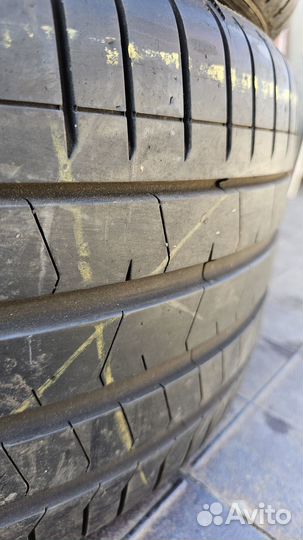 Pirelli P Zero PZ4 255/35 R20 и 295/30 R20 103Z