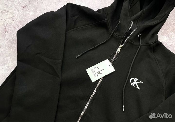 Спортивные костюмы Calvin Klein стильные